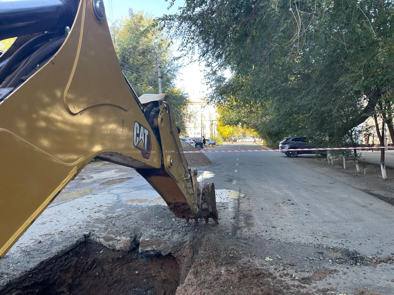 Водопроводная авария оставила без воды центр Уральска